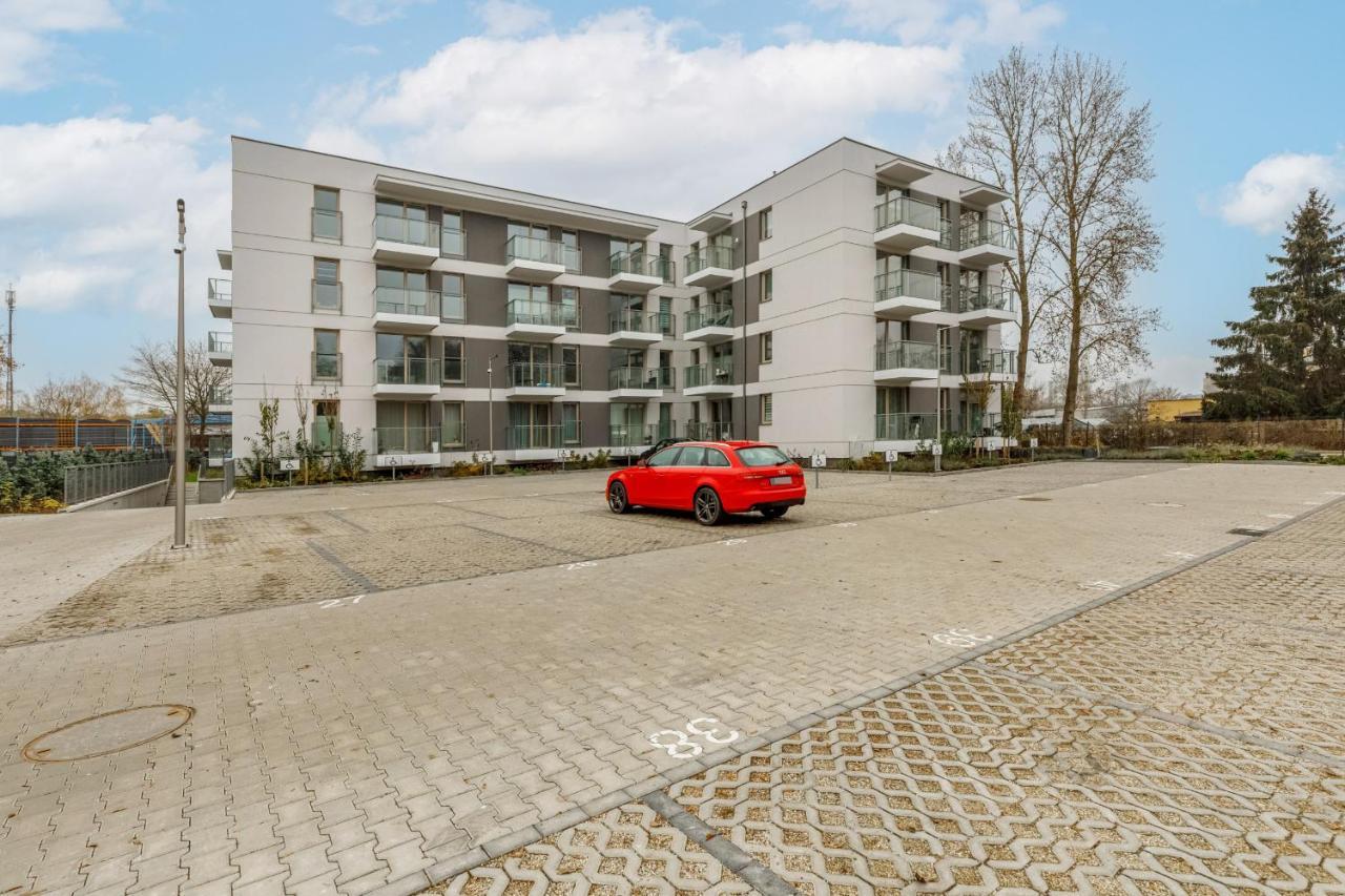 Green Square Apartment With Balcony Swinoujscie By Noclegi Renters Buitenkant foto
